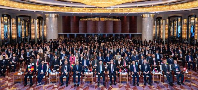ELYSEA落户淮海中路汕头过亿违建豪宅被拆除爱游戏app登录哈佛演讲女生引发争议K11(图21)